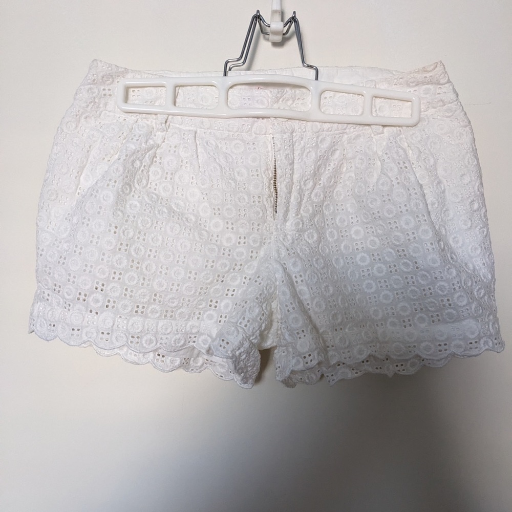 Vintage Betsey Johnson white shorts size 0
